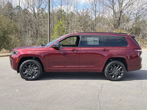 New 2026 Jeep Grand Cherokee L Limited AWD/4WD image 10