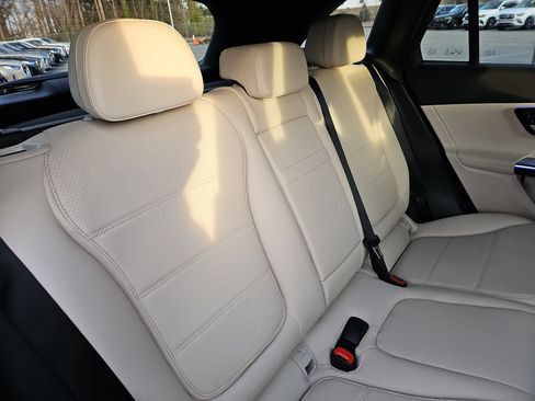 New 2026 Mercedes-Benz GLC 300 image 12