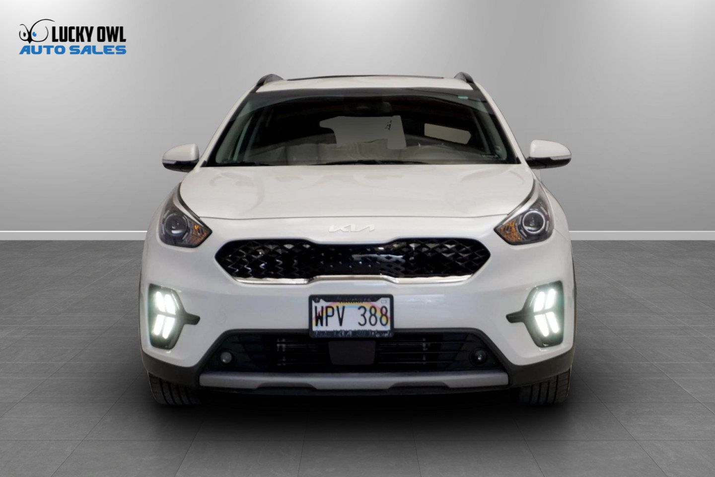 Used 2022 Kia Niro Touring Special Edition FWD image 2