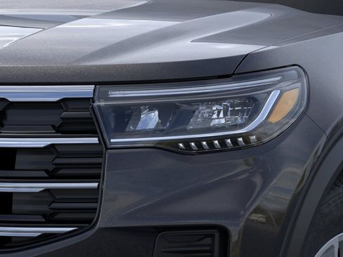 New 2026 Ford Explorer Active RWD image 19