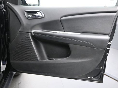 Used 2017 Dodge Journey SE w/ Flexible Seating Group image 22