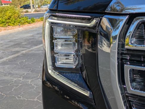 Used 2023 GMC Yukon SLT image 9