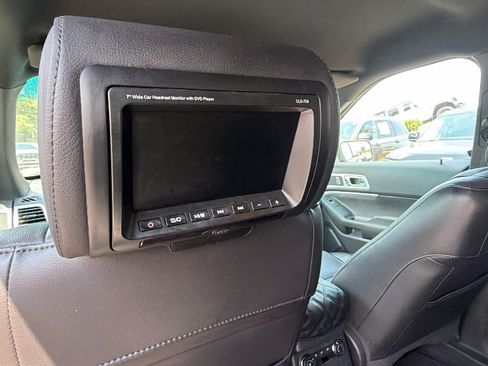 Used 2013 Ford Explorer XLT FWD image 28