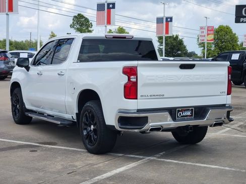 Used 2022 Chevrolet Silverado 1500 LTZ w/ Z71 Off-Road Package AWD/4WD image 5