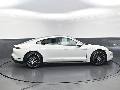 Used 2021 Porsche Taycan RWD image 36