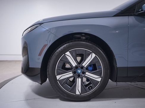 Used 2024 BMW iX xDrive50 w/ Premium Package AWD/4WD image 2