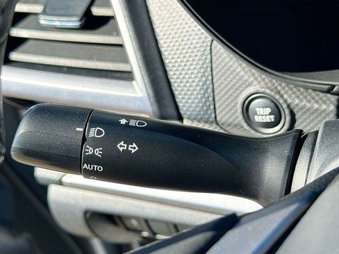 Used 2020 Subaru Forester Premium image 13