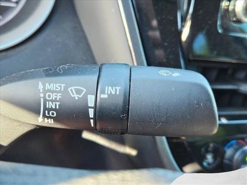 Used 2022 Toyota Camry LE FWD image 11