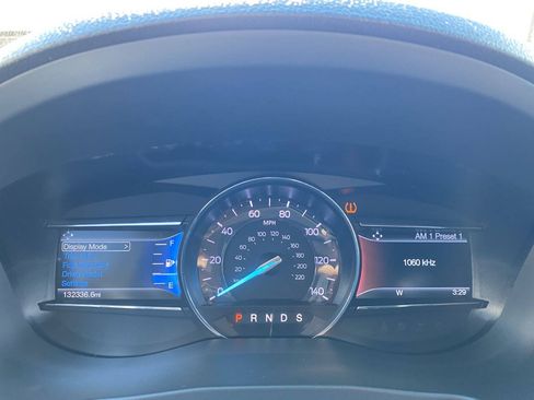 Used 2017 Ford Explorer XLT w/ Equipment Group 202A AWD/4WD image 32