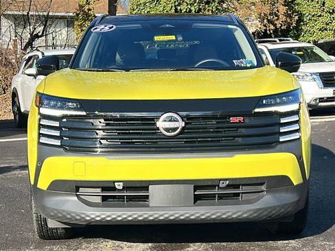 Certified 2025 Nissan Kicks SR image 2