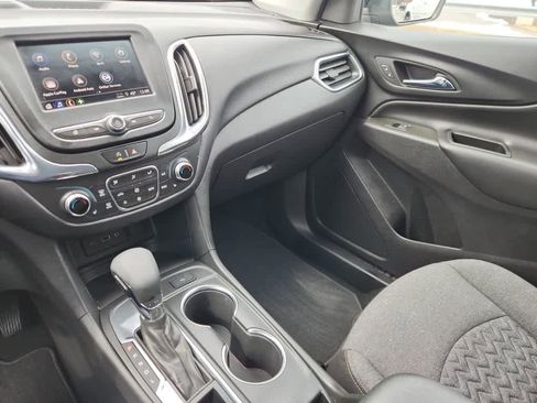 Used 2023 Chevrolet Equinox LT image 17