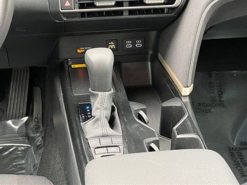 Used 2025 Toyota Camry LE image 17