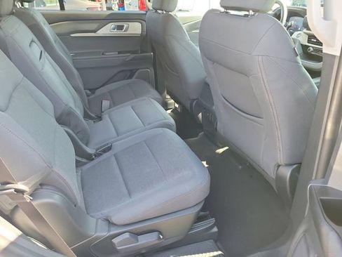 Used 2026 Ford Explorer Active RWD image 18