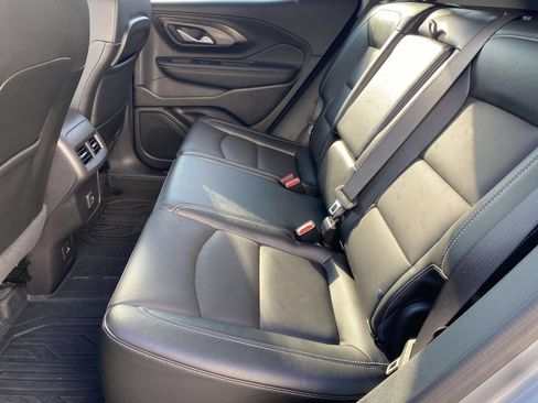 Used 2024 GMC Terrain SLT w/ LPO, Floor Liner Package FWD image 11