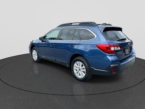 Used 2019 Subaru Outback 2.5i Premium image 6