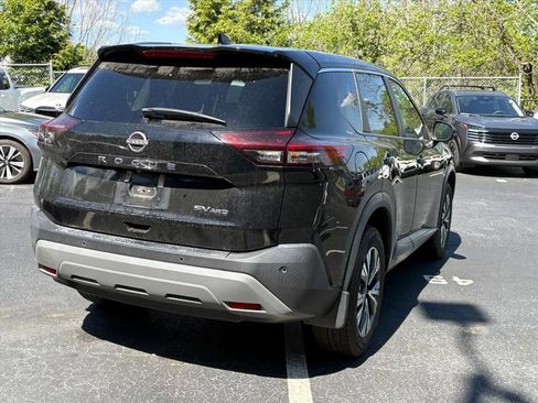 Used 2022 Nissan Rogue SV AWD/4WD image 6