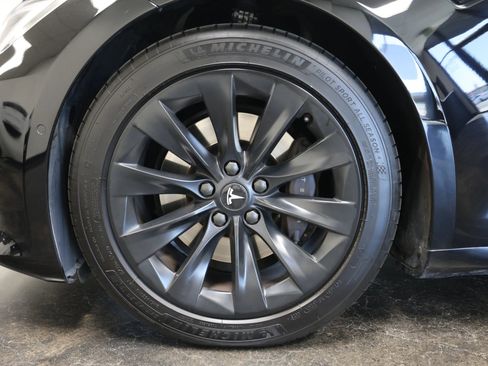 Used 2018 Tesla Model S 100D AWD/4WD image 22