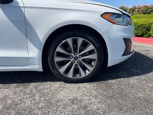 Used 2020 Ford Fusion SE AWD/4WD image 31