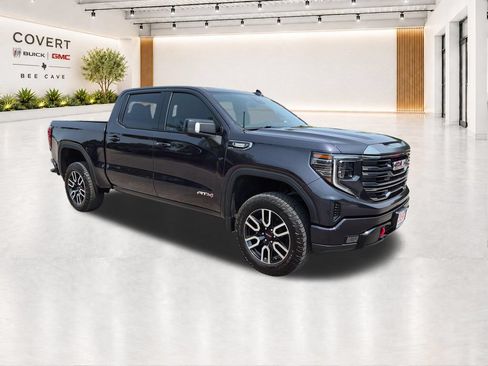 Used 2022 GMC Sierra 1500 AT4 w/ AT4 Preferred Package AWD/4WD image 1