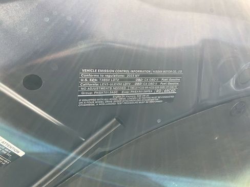 Used 2023 Nissan Rogue SV image 32