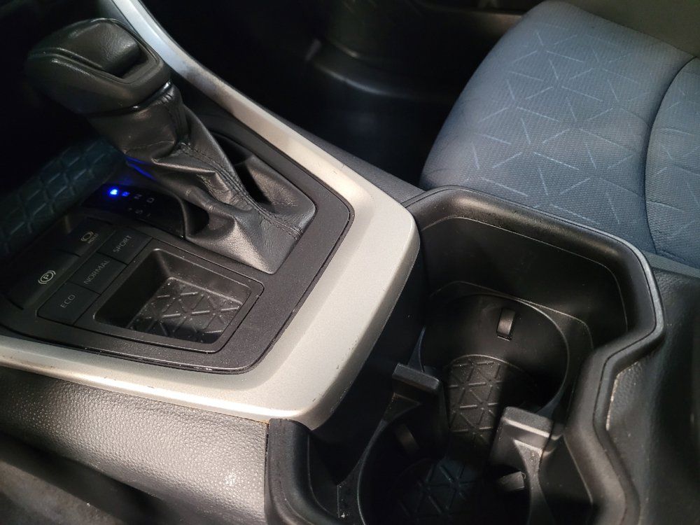 Used 2022 Toyota RAV4 XLE FWD image 26