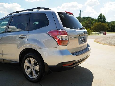 Used 2016 Subaru Forester 2.5i Premium w/ Protection Package #1 AWD/4WD image 21