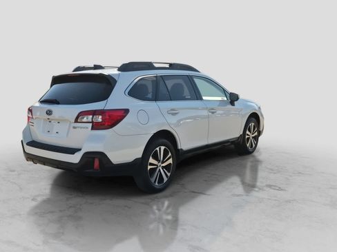 Used 2019 Subaru Outback 2.5i Limited AWD/4WD image 8