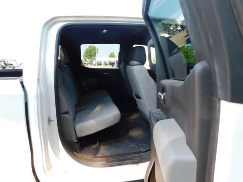 Used 2021 Chevrolet Silverado 1500 LT w/ Bed Protection Package AWD/4WD image 5