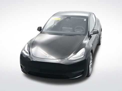 Used 2023 Tesla Model Y Long Range AWD/4WD image 24