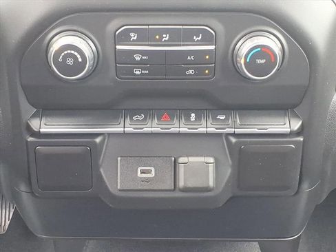 Used 2020 Chevrolet Silverado 1500 Custom w/ Custom Value Package RWD image 19