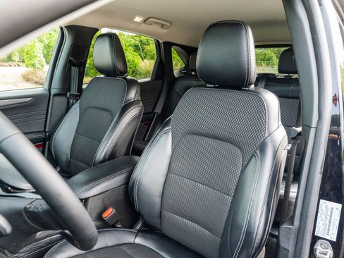 Used 2024 Ford Escape SE FWD image 20