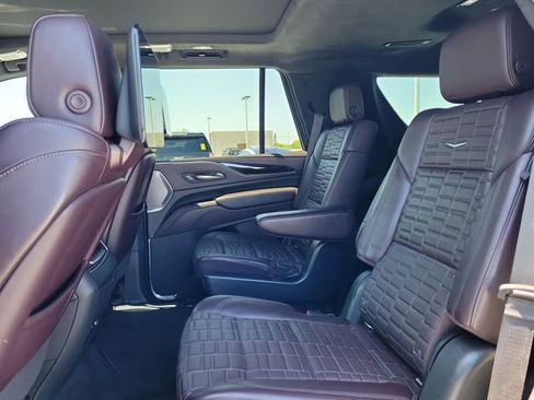 Used 2022 Cadillac Escalade Sport Platinum w/ LPO, ONYX Package image 22