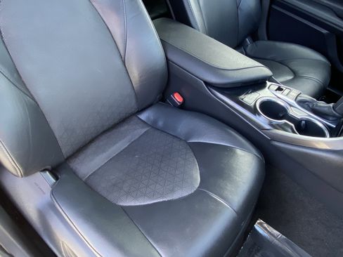 Certified 2020 Toyota Camry XSE image 11