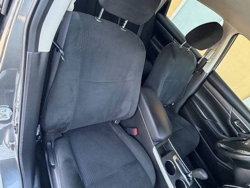 Used 2015 Nissan Altima 2.5 S w/ Sport Value Package FWD image 16