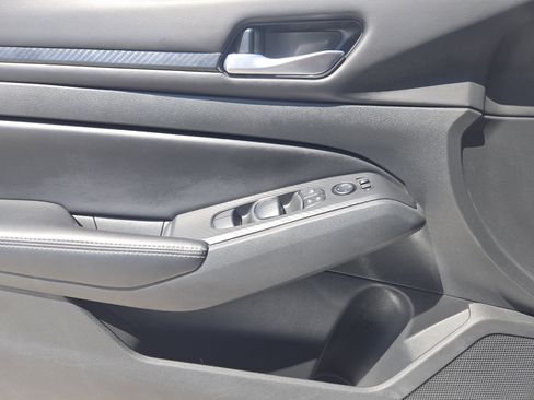 Used 2024 Nissan Altima 2.5 SV image 26