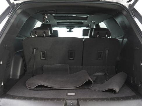 Used 2023 Chevrolet Traverse RS AWD/4WD image 9