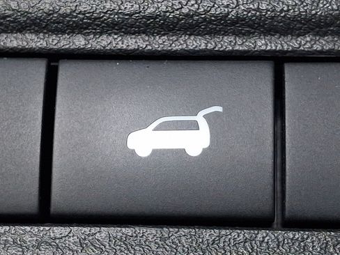 Certified 2022 Nissan Pathfinder Platinum w/ Lighting Package (N92) AWD/4WD image 27