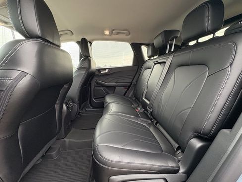 Certified 2025 Ford Escape Platinum w/ Premium Technology Package FWD image 5