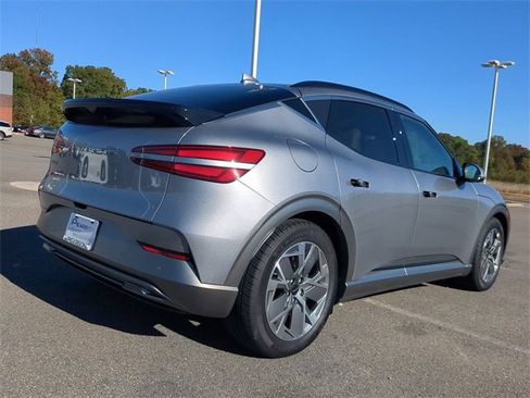 Used 2024 Genesis GV60 RWD image 4