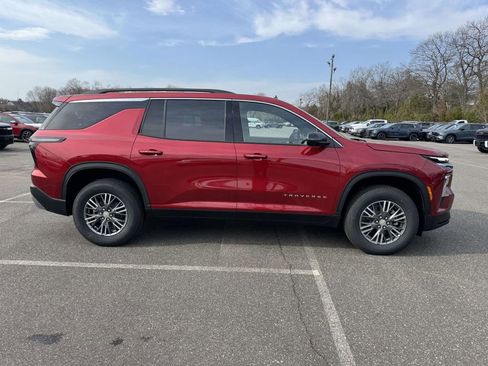 New 2026 Chevrolet Traverse LT w/ Driver Confidence Package FWD image 5