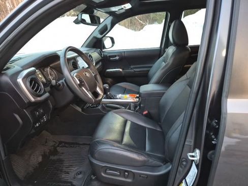 Used 2023 Toyota Tacoma Limited image 22