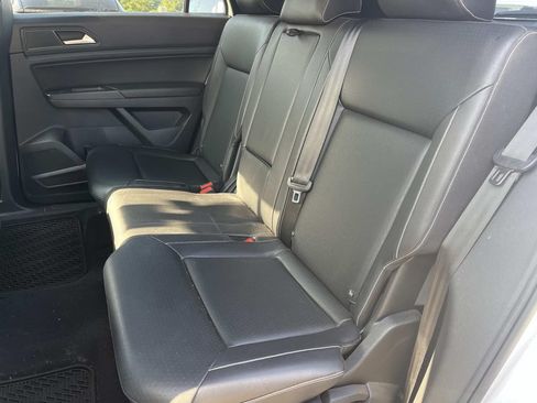 Used 2020 Volkswagen Atlas Cross Sport SE FWD image 22