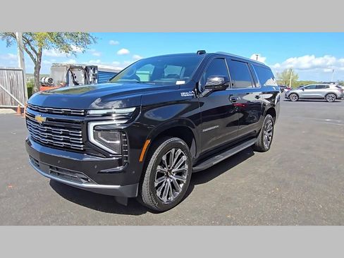 New 2026 Chevrolet Suburban High Country image 29