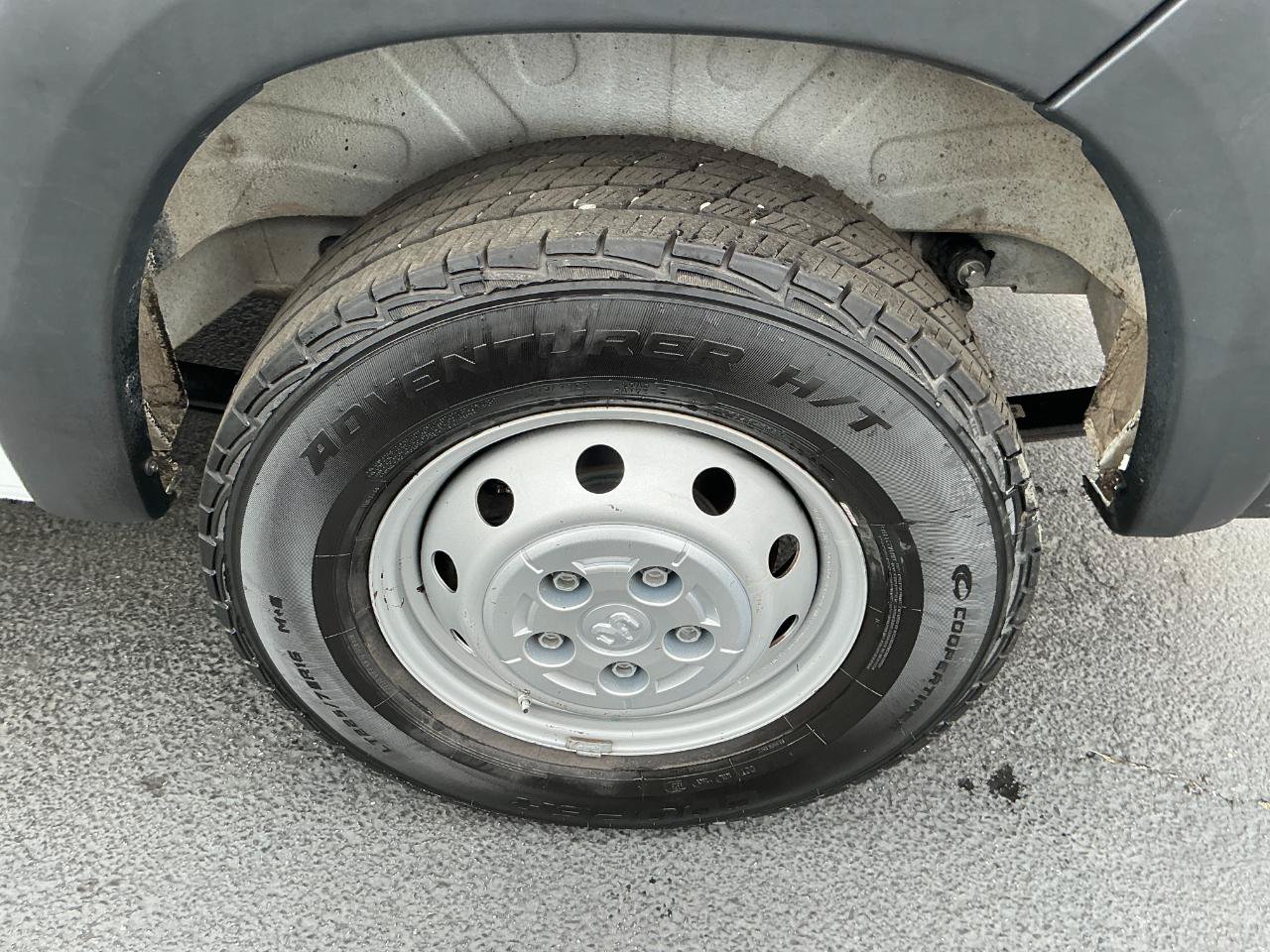 Used 2023 RAM ProMaster 2500 FWD image 6