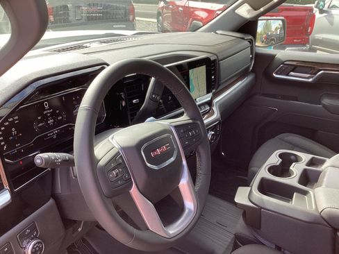 New 2025 GMC Sierra 1500 Elevation image 14