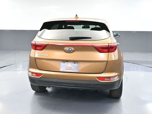 Used 2018 Kia Sportage LX image 6