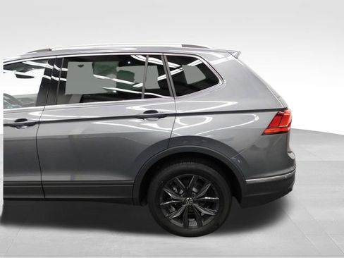 Used 2024 Volkswagen Tiguan SE image 15