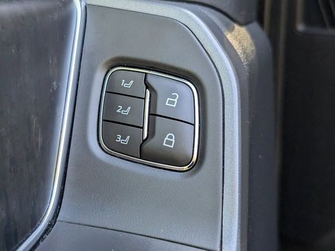 Used 2023 Ford F350 Lariat w/ Lariat Ultimate Package image 26