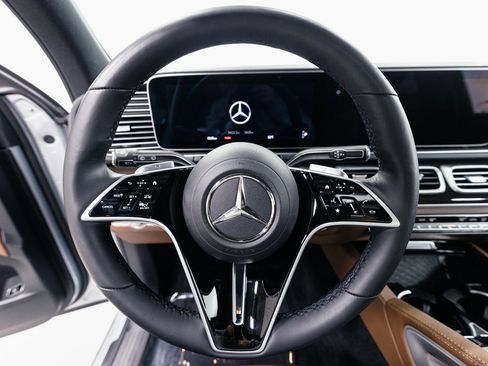 Used 2026 Mercedes-Benz GLS 450 GLS 450 image 12