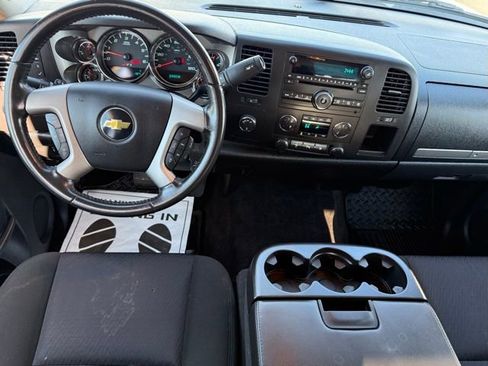 Used 2011 Chevrolet Silverado 1500 LT w/ All-Star Edition AWD/4WD image 3